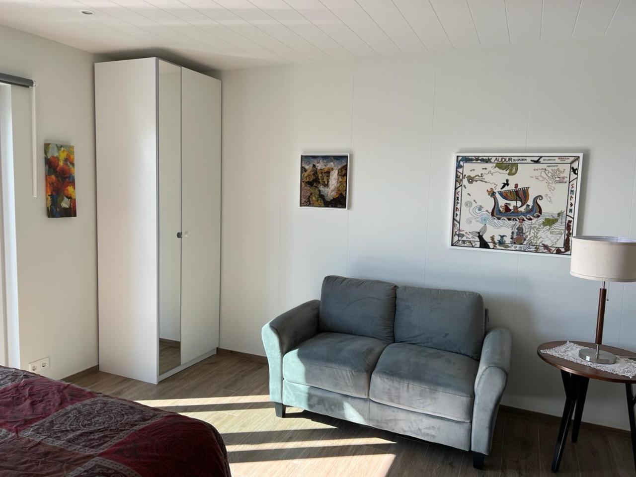 Laekjarkot Rooms And Cottages With Kitchen Borgarnes Bagian luar foto