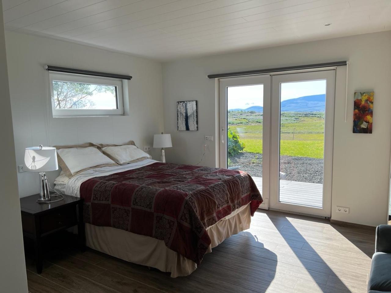 Laekjarkot Rooms And Cottages With Kitchen Borgarnes Bagian luar foto