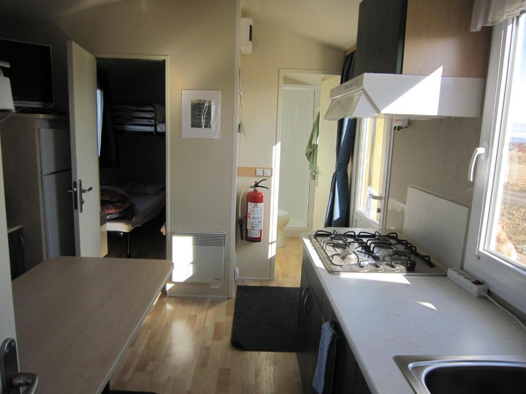 Laekjarkot Rooms And Cottages With Kitchen Borgarnes Ruang foto