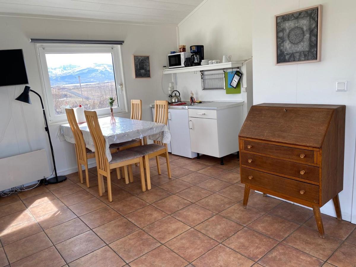 Laekjarkot Rooms And Cottages With Kitchen Borgarnes Bagian luar foto